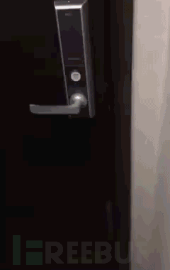 640
