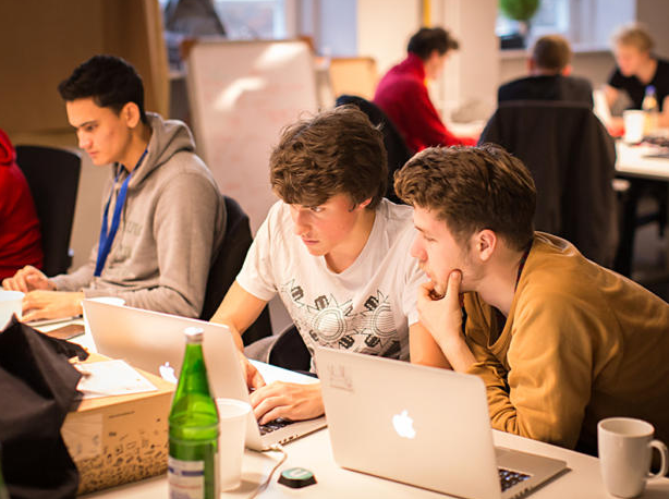 国际知名青少年黑客盘点